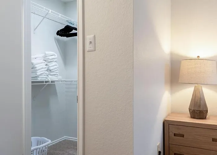 Landing Modern With Amazing Amenities Fort Worth